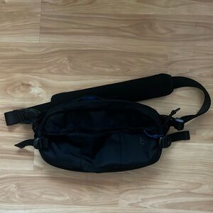 Tomtoc 5.5L Sling Bag Wander-T26